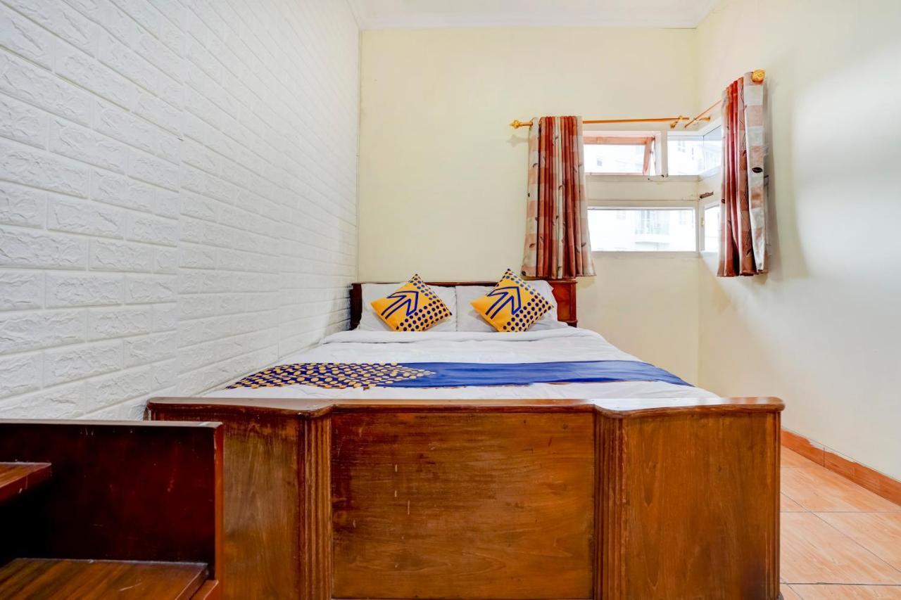 Radio Backpacker Guesthouse Syariah Bandung Exterior foto