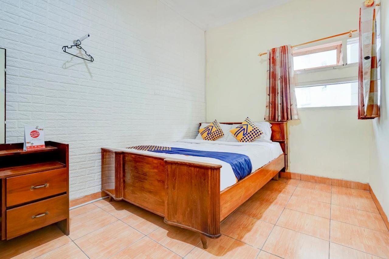 Radio Backpacker Guesthouse Syariah Bandung Exterior foto